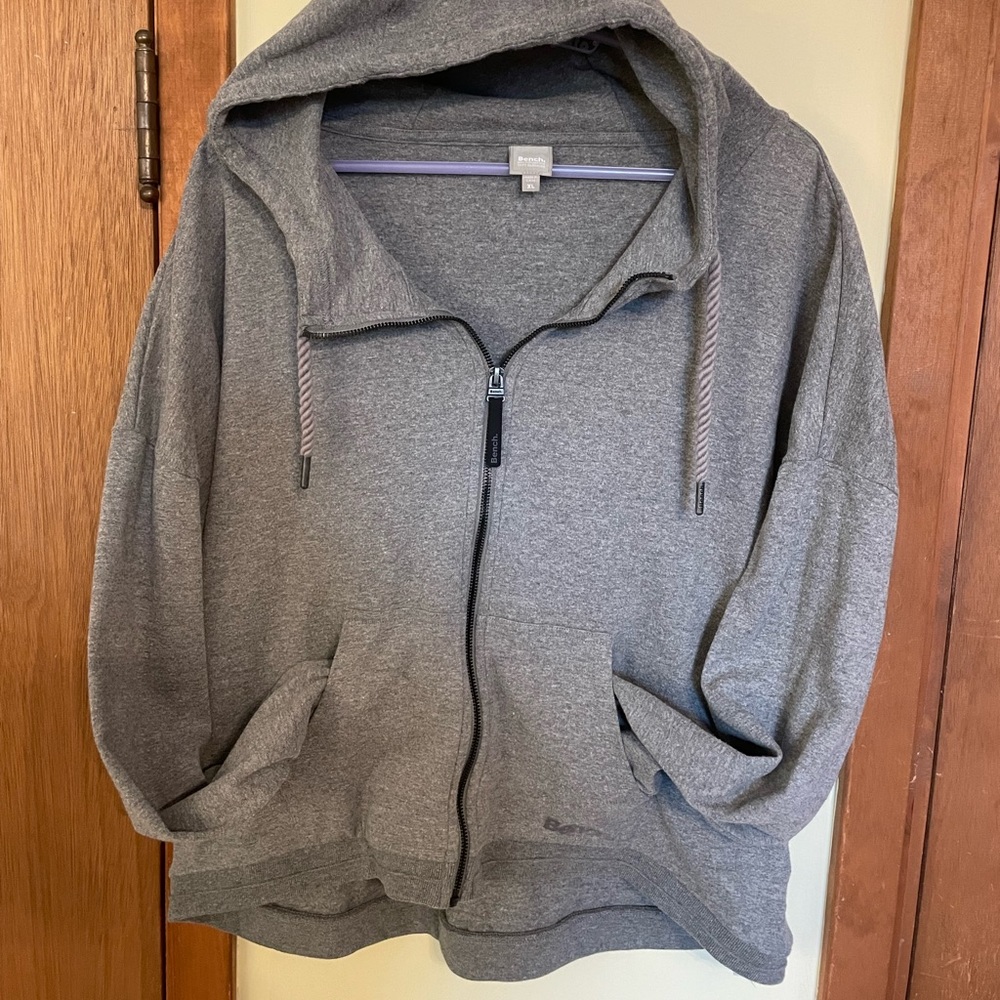 Bench zipper hoody